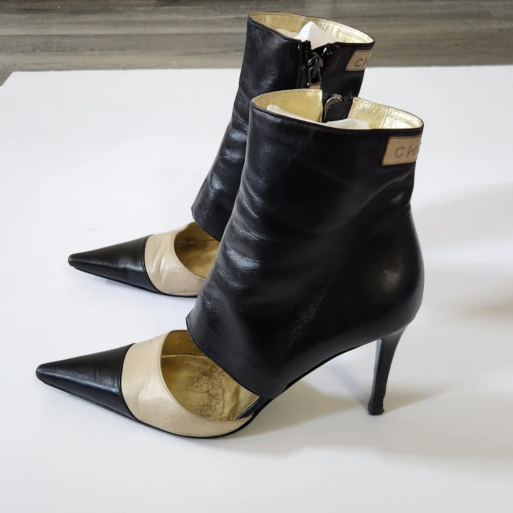 CHANEL Black and Cream‎ Heeled Boots